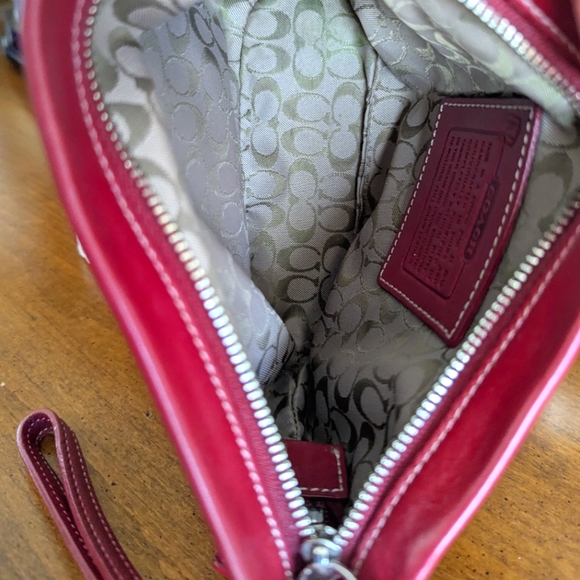 EUC Coach Charlie Mini Hobo - Picture 12 of 15